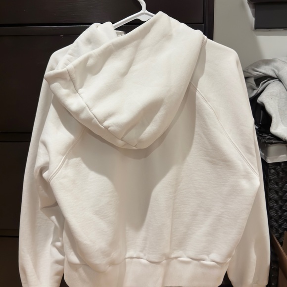 Vuori Women's White Half-Zip Quarter Zip Sweatshirt Hoodie - Picture 4 of 5